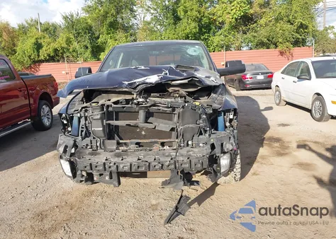 2015 Ram 1500 Sport из США, поврежденный, VIN 1C6RR7UT7FS571273